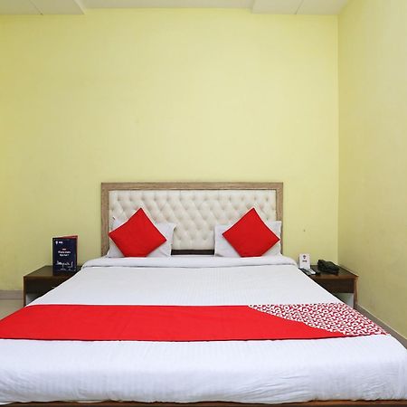Collection O Hotel Pearl Rāipur Extérieur photo