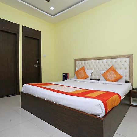 Collection O Hotel Pearl Rāipur Extérieur photo