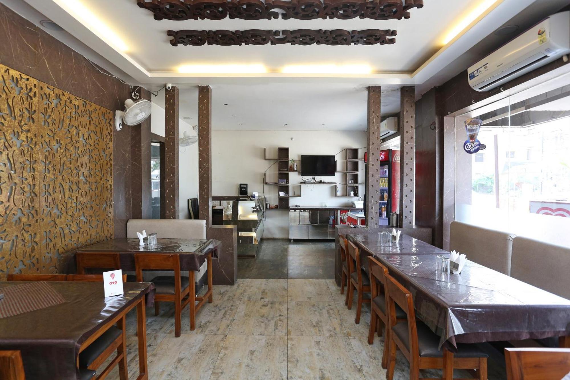 Collection O Hotel Pearl Rāipur Extérieur photo