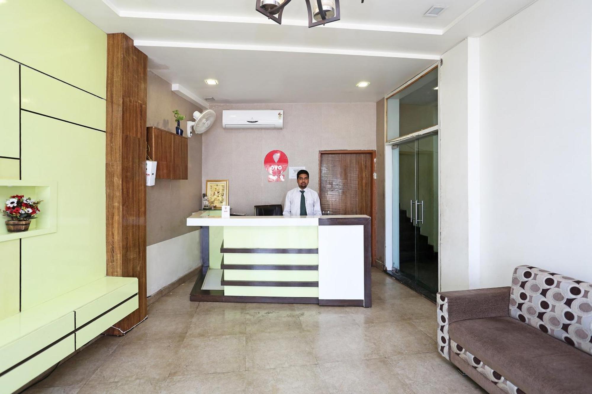 Collection O Hotel Pearl Rāipur Extérieur photo